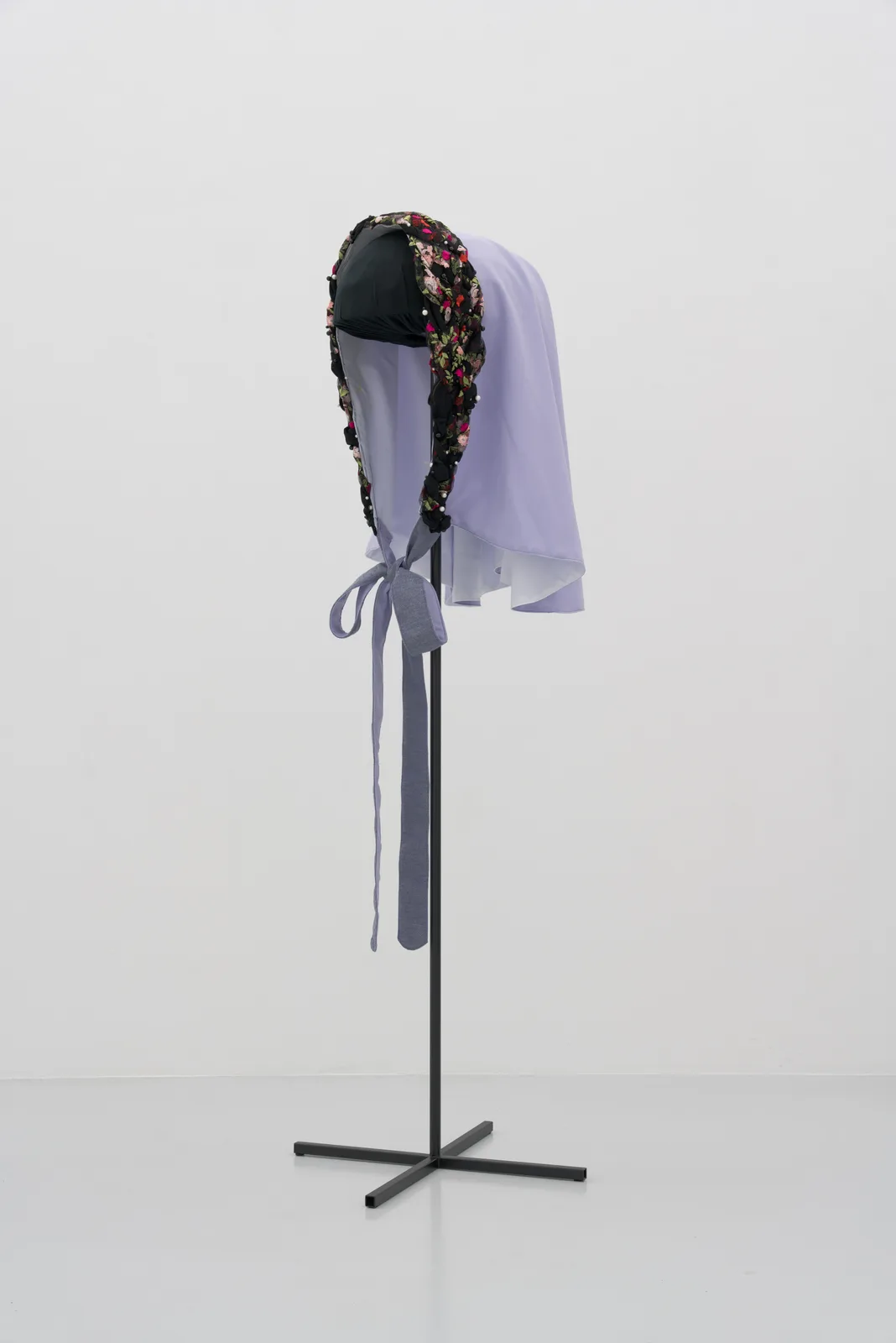 Morgaine Schäfer, Diakonisse Marie, 2021. Fabric, styrofoam, steel · 170 × 60 × 60 cm