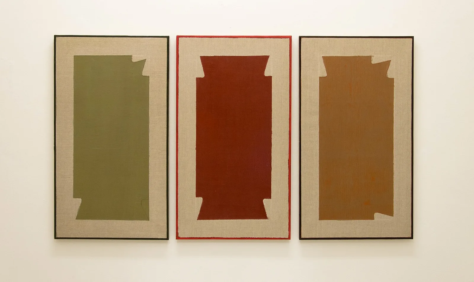 Stefano Cumia, SCP TOV 3K - SCP RO 4K - SCP TOB 4K (Trittico), 2014. Egg tempera, oil, pigmented gesso on linen · 75 × 42 cm